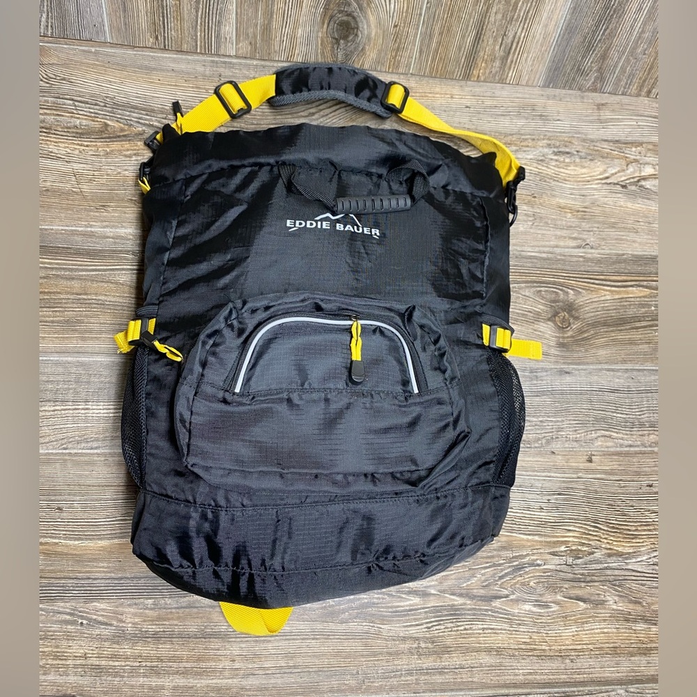 Eddie Bauer Duffle Stowaway Duffel Bag Black / Yellow… Gem